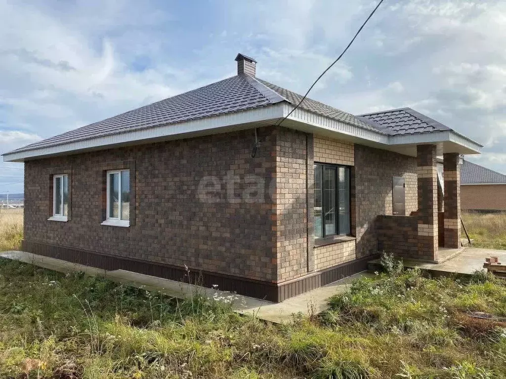 Дом в Башкортостан, Уфимский район, Русско-Юрмашский сельсовет, с. ... - Фото 1