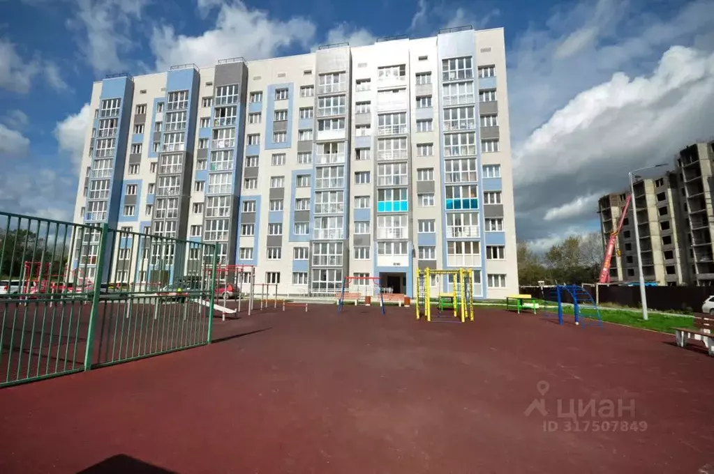 3-к кв. Сахалинская область, Южно-Сахалинск Загородная ул., 2к3 (83.0 ... - Фото 0