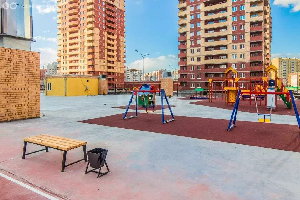 2-комнатная квартира: Тюмень, улица Монтажников, 43 (59.5 м) - Фото 2