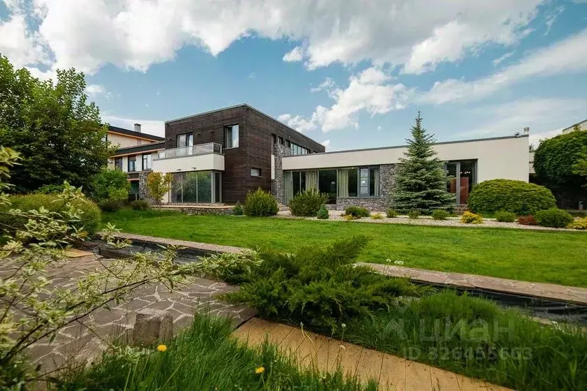 Дом в Московская область, Красногорск городской округ, д. Бузланово ... - Фото 1