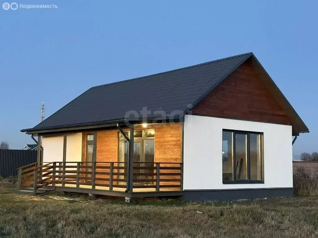 Дом в Ярославский муниципальный округ, деревня Климовское, Изумрудная ... - Фото 1