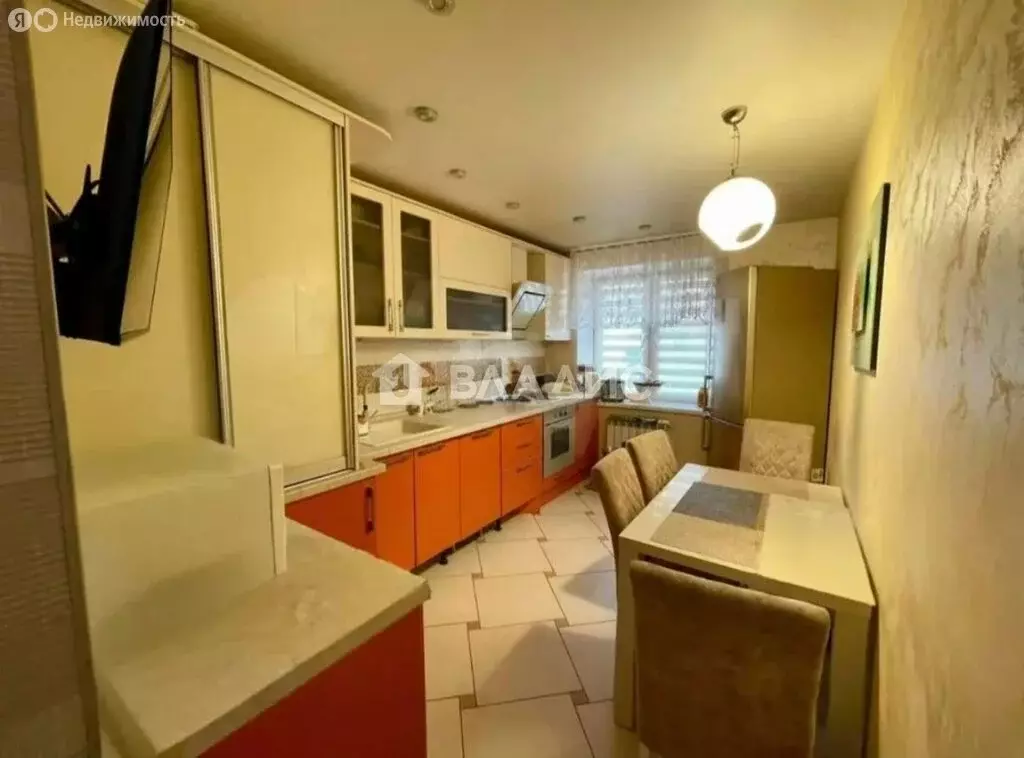 3-комнатная квартира: Смоленск, улица Матросова, 7 (71.4 м) - Фото 1