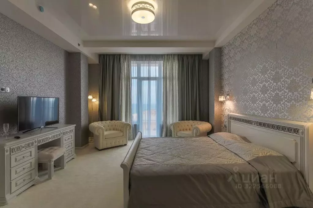 2-к кв. Крым, Ялта ул. Рузвельта, 12А (70.0 м) - Фото 1