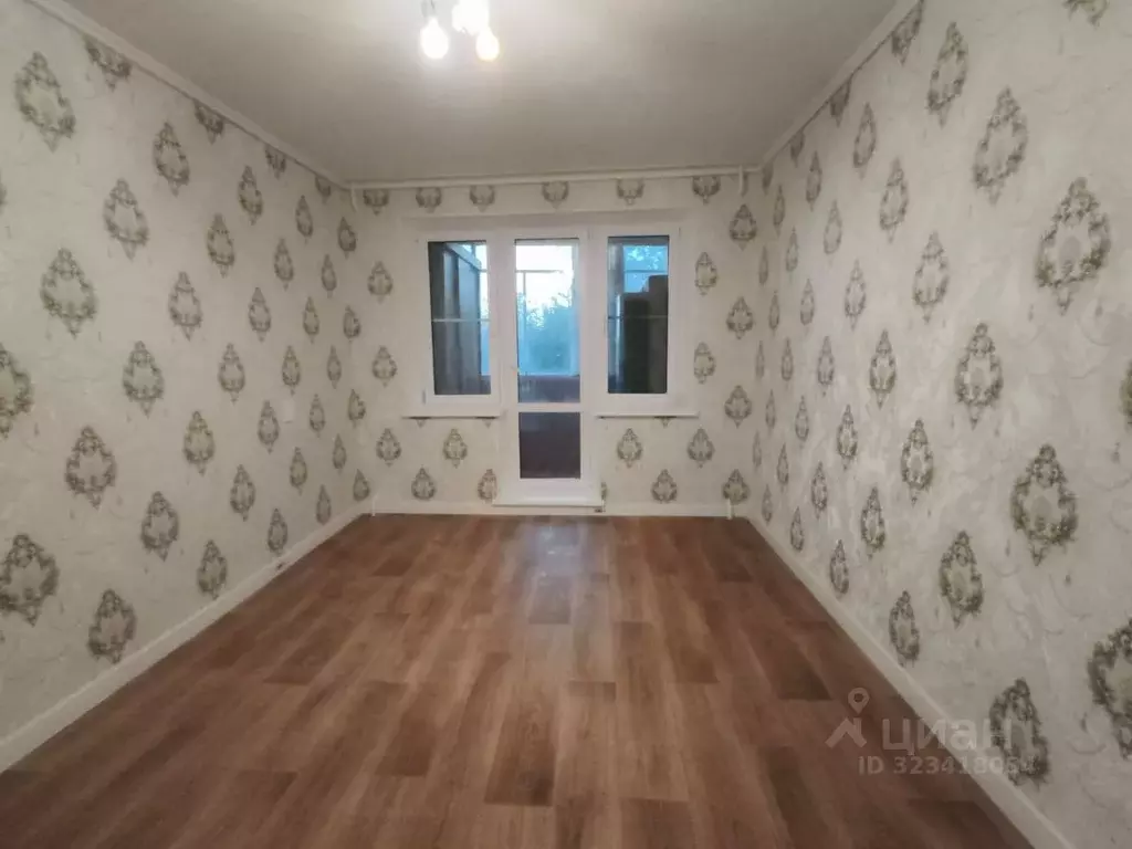 Комната Челябинская область, Челябинск ул. Хохрякова, 12а (12.5 м) - Фото 1