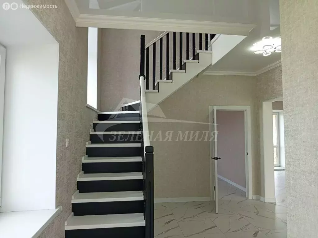 Дом в микрорайон Казарово, Казаровская улица (136.7 м) - Фото 0