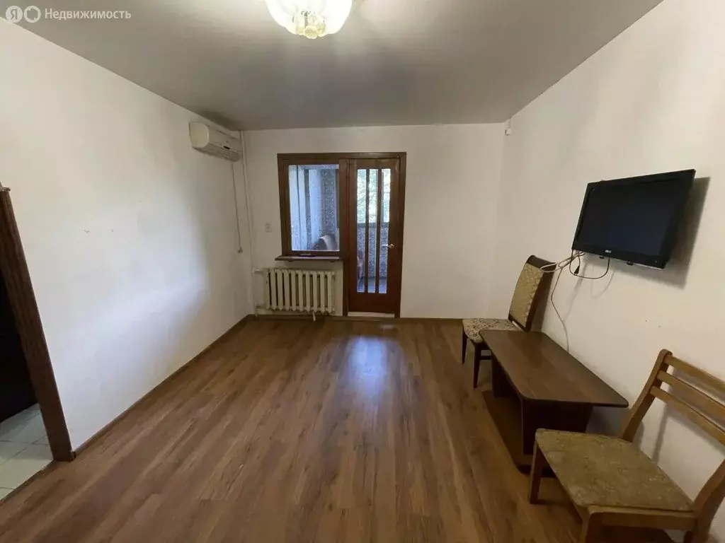 1-комнатная квартира: Туапсе, улица Клары Цеткин, 1 (30 м) - Фото 1