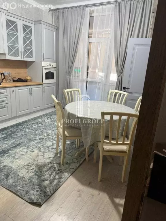 2-комнатная квартира: Махачкала, улица Крылова, 40А (48 м) - Фото 1