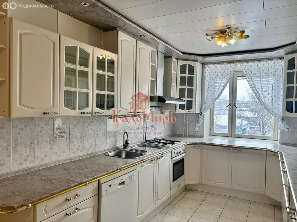 4-комнатная квартира: Сергиев Посад, улица Осипенко, 2 (141 м) - Фото 1