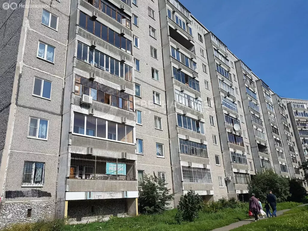 3-комнатная квартира: Екатеринбург, Опалихинская улица, 21 (62.6 м) - Фото 1