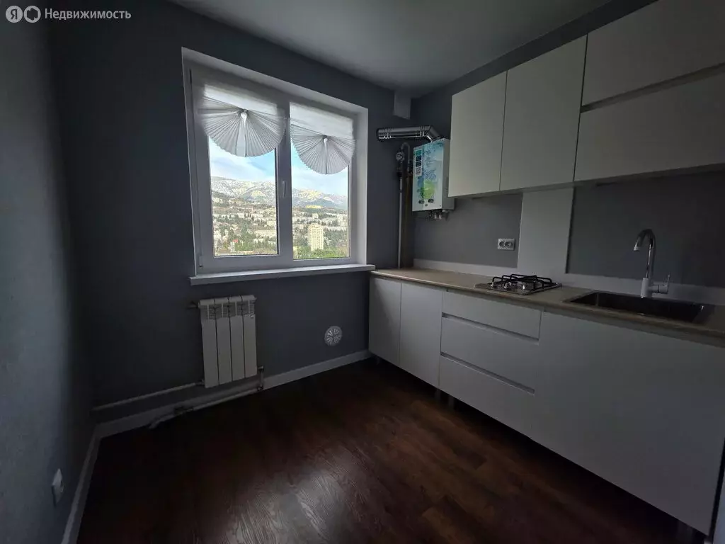 2-комнатная квартира: Ялта, Красноармейский переулок, 2 (50.2 м) - Фото 2