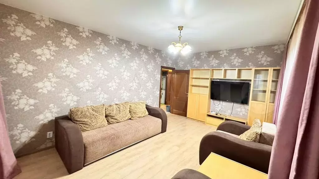 2-к. квартира, 60 м, 16/20 эт. - Фото 1