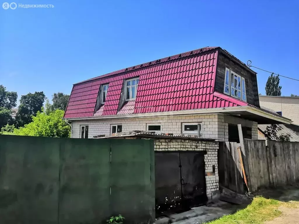 Дом в Брянск, Подарная улица (153 м) - Фото 1
