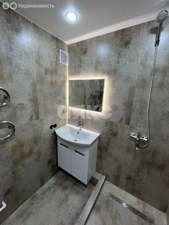 2-комнатная квартира: Симферополь, улица Туристов, 8/5/1 (52 м) - Фото 1