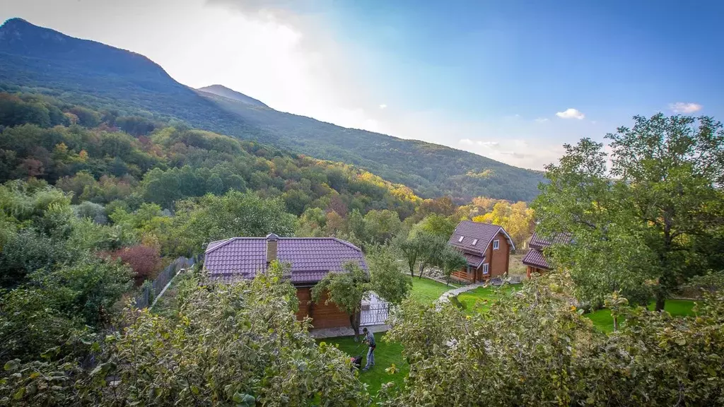 Дом в Крым, Бахчисарайский район, Зеленовское с/пос, с. Многоречье ул. ... - Фото 1