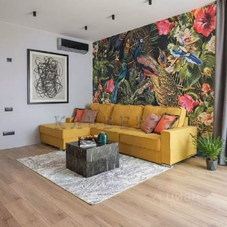 2-к кв. Тюменская область, Тюмень ул. 50 лет Октября, 4 (100.0 м) - Фото 1