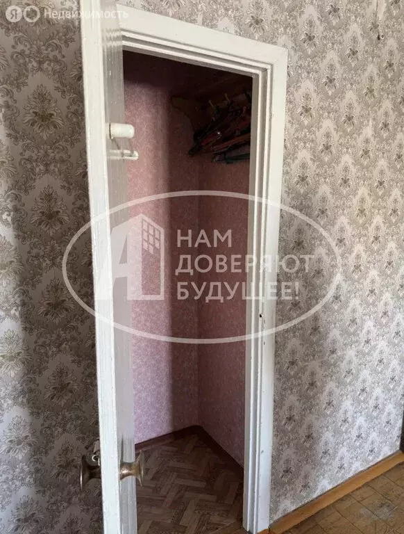 2-комнатная квартира: Пермь, улица Челюскинцев, 15 (52.6 м) - Фото 1