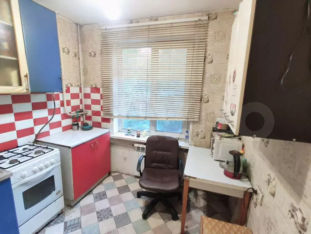 3-к. квартира, 60 м, 2/9 эт. - Фото 0