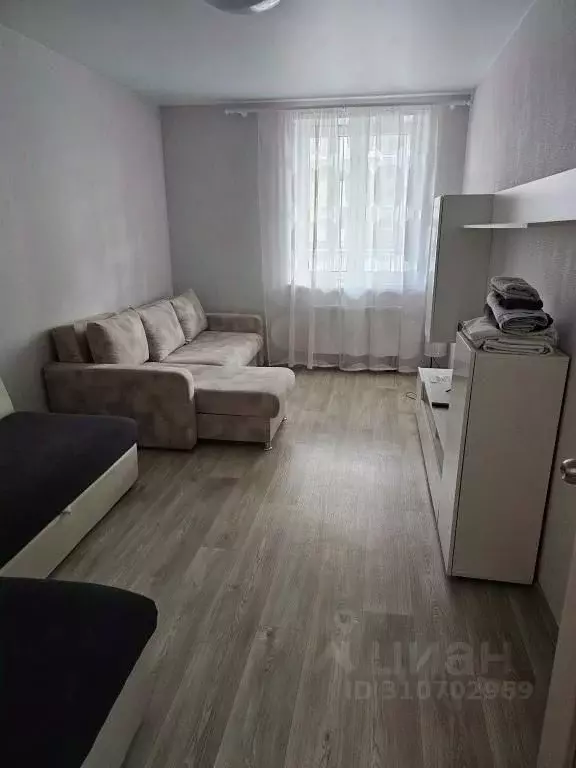 1-к кв. Татарстан, Казань ул. Рауиса Гареева, 107 (40.0 м) - Фото 0