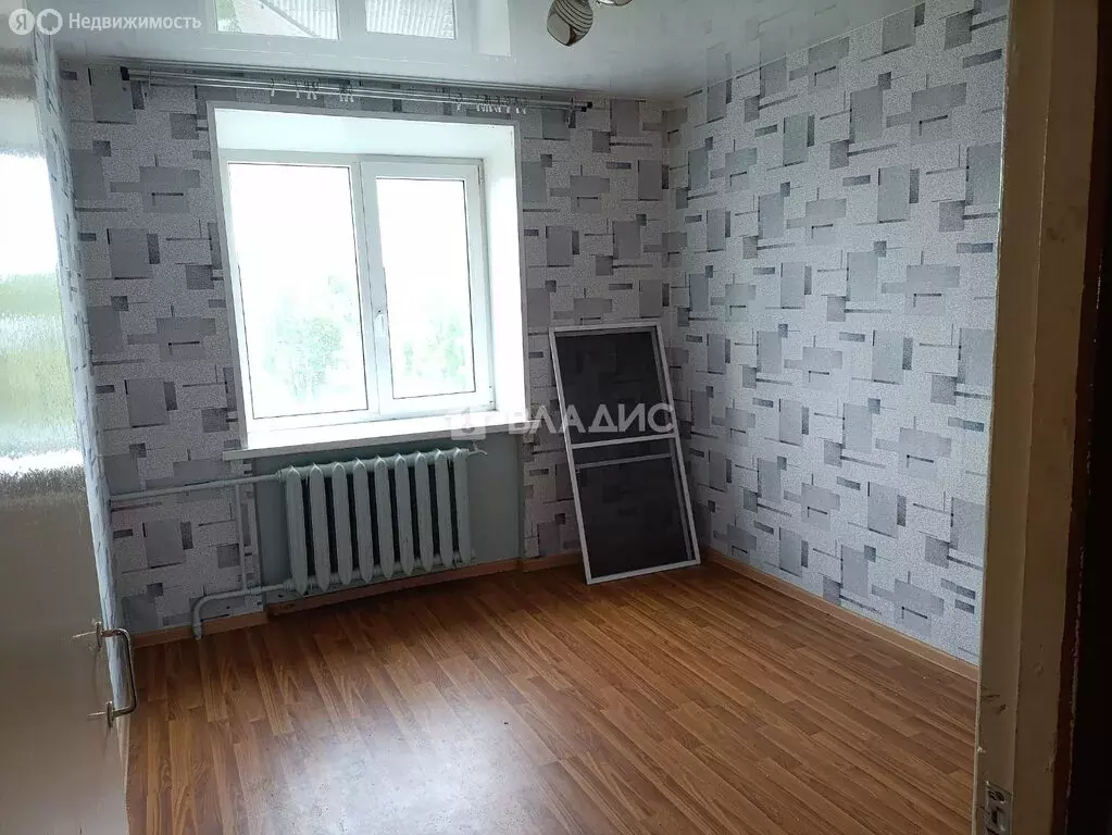 3-комнатная квартира: посёлок городского типа Надвоицы, улица ... - Фото 1