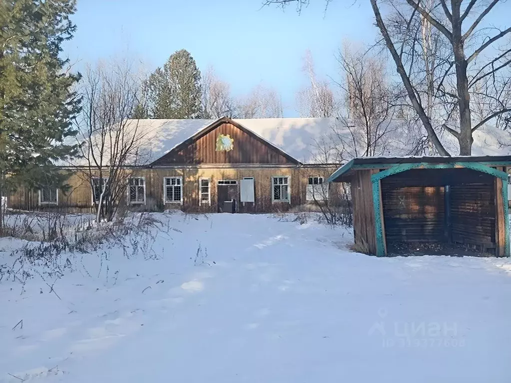 Дом в Камчатский край, Мильковский муниципальный округ, пос. Атласово ... - Фото 1