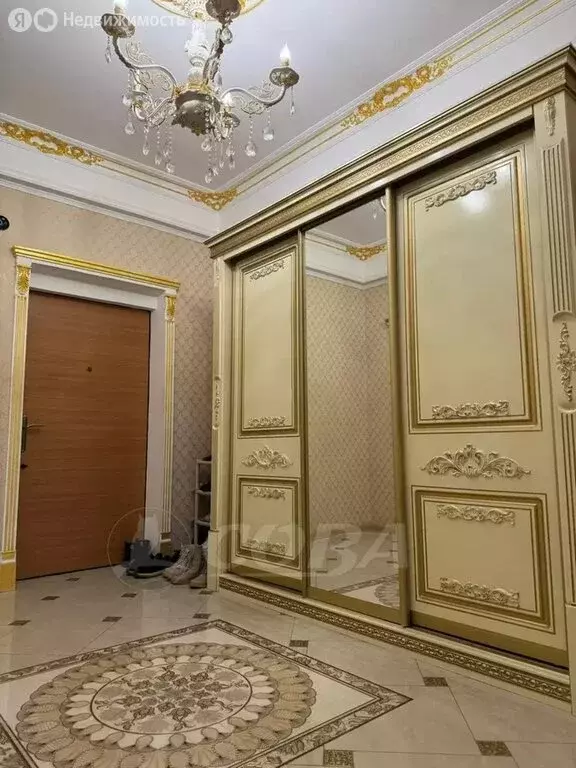 2-комнатная квартира: Махачкала, улица Гаджи Алибегова, 78 (70 м) - Фото 1