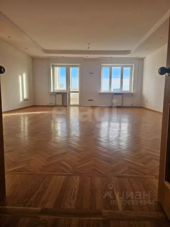 3-к кв. Башкортостан, Уфа Коммунистическая ул., 19/1 (134.2 м) - Фото 1