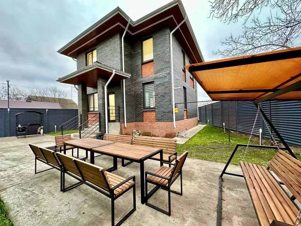 Дом в Татарстан, Казань Аметьевская ул., 60Б (180 м) - Фото 1