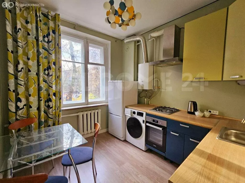 3-комнатная квартира: Химки, улица Кирова, 4 (78.2 м) - Фото 1