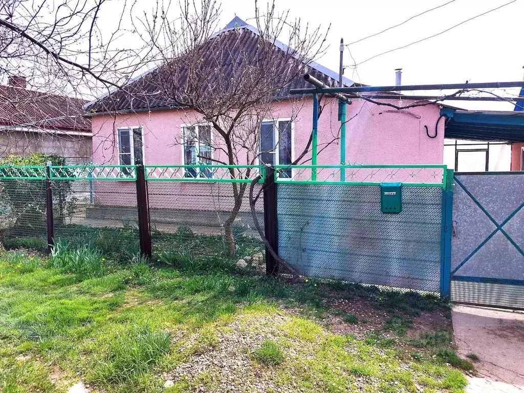 Дом в Краснодарский край, Абинский район, Ахтырское городское ... - Фото 0