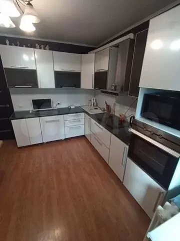 1-к. квартира, 45 м, 4/10 эт. - Фото 0
