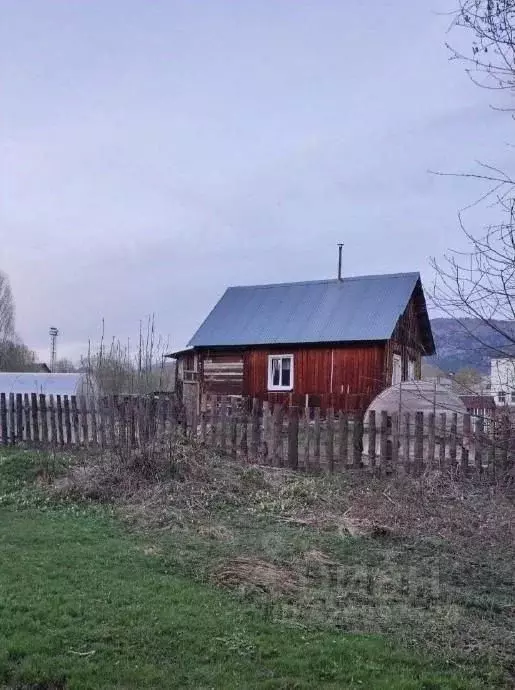 Дом в Кемеровская область, Таштагол ул. Левитана, 28Б (38 м) - Фото 1