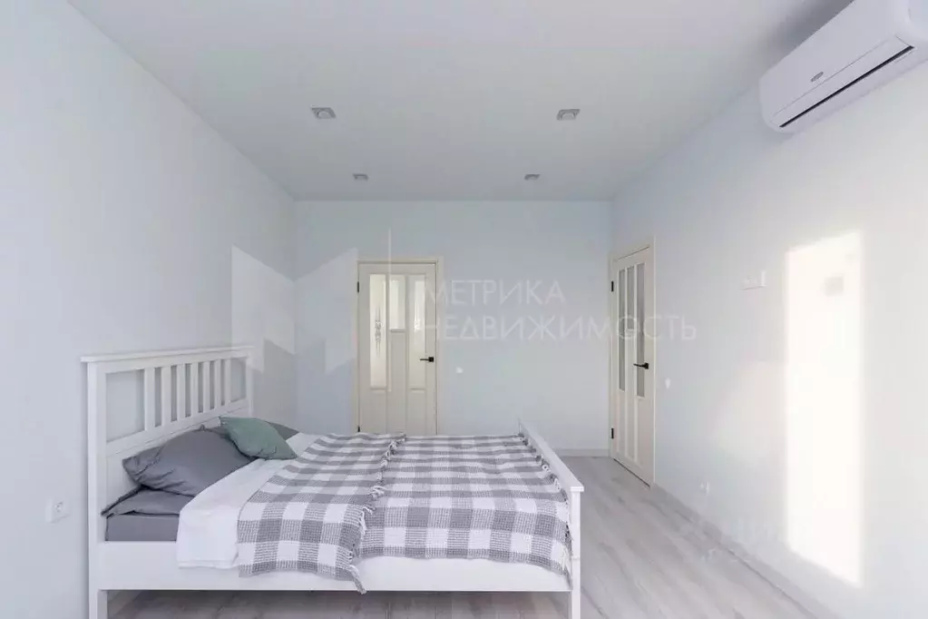 2-к кв. Тюменская область, Тюмень ул. Эльвиры Федоровой, 1 (65.0 м) - Фото 1