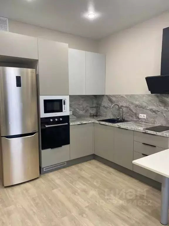 Студия Тюменская область, Тюмень ул. Евгения Войнова, 7 (36.0 м) - Фото 1