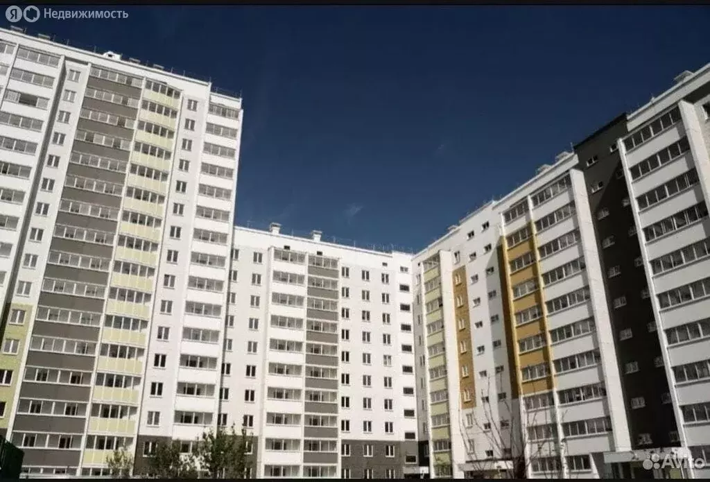 3-комнатная квартира: Челябинск, улица Маршала Чуйкова, 9 (71.6 м) - Фото 1