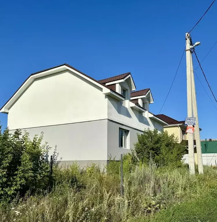 Дом в Воронежская область, с. Семилуки ул. Ушакова, 2 (233 м) - Фото 1