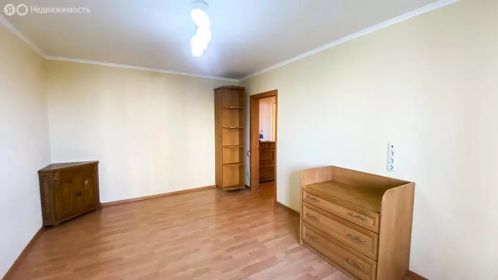 3-комнатная квартира: Волгоград, район Семь Ветров, улица 8-й ... - Фото 1