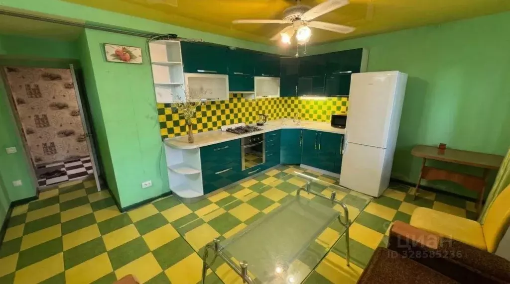 1-к кв. Крым, Симферополь ул. Батурина, 2А (50.0 м) - Фото 2