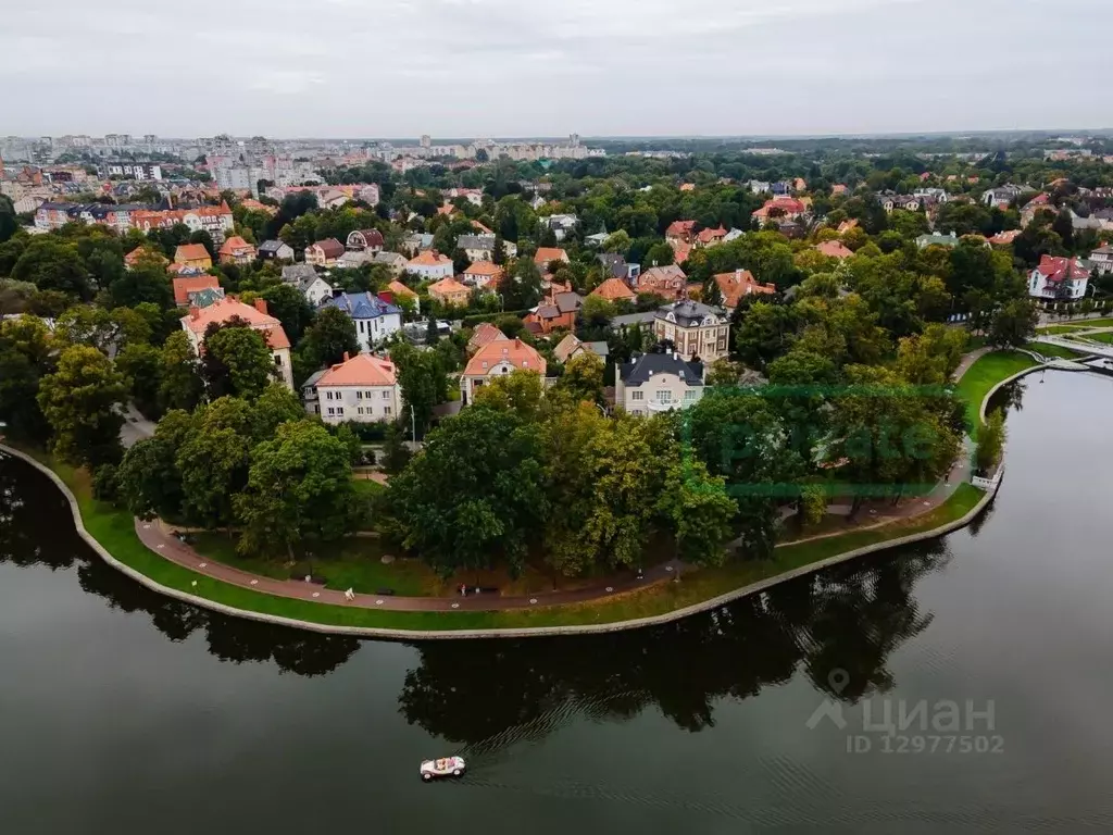 Дом в Калининградская область, Калининград Верхнеозерная ул. (243 м) - Фото 0