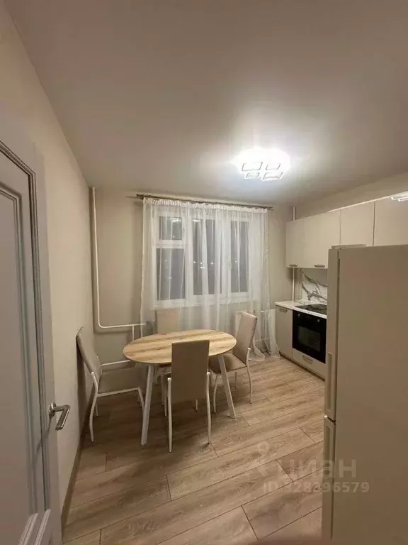 2-к кв. Московская область, Химки Молодежная ул., 76 (62.0 м) - Фото 1