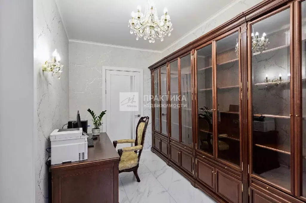 Продается 4-комнатная квартира - Фото 1