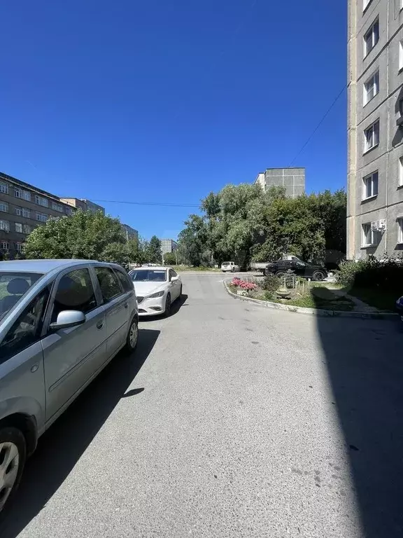 Комната 12,2 м в 2-к., 3/10 эт. - Фото 0
