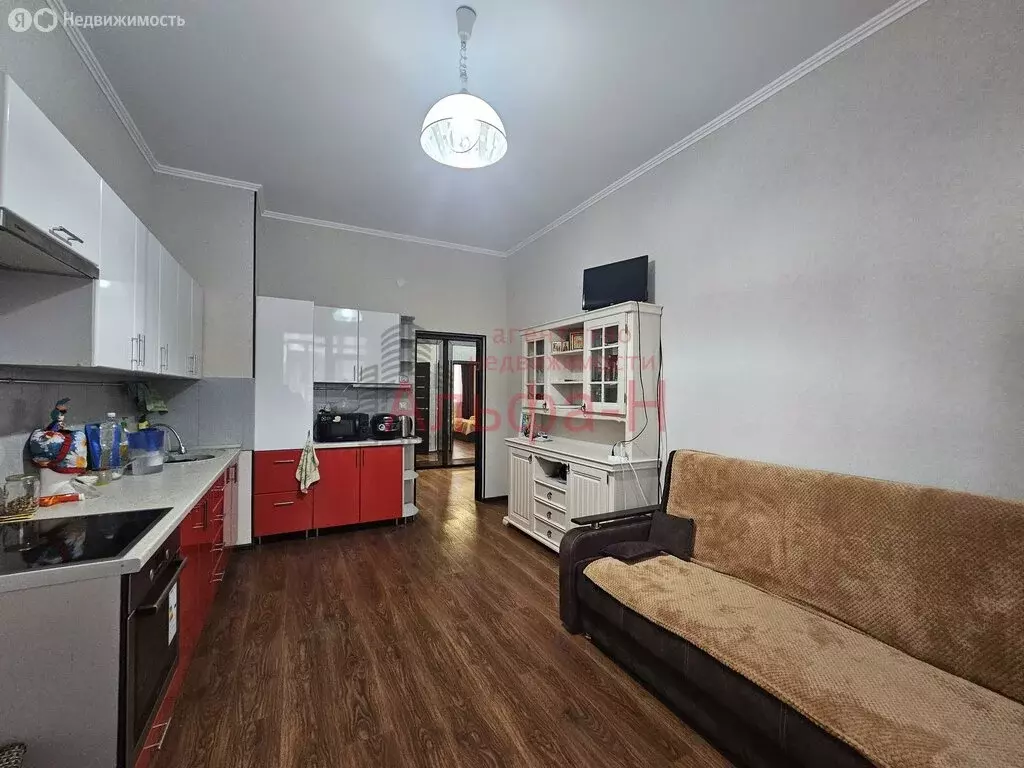 1-комнатная квартира: Ессентуки, Октябрьская улица, 337/2 (60 м) - Фото 1