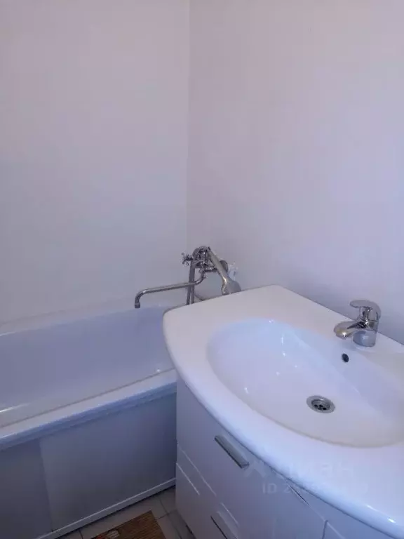 2-к кв. Тульская область, Тула ш. Калужское, 52 (56.0 м) - Фото 1