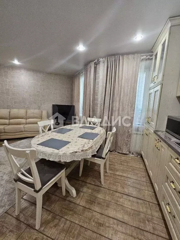 2-к. квартира, 60 м, 1/5 эт. - Фото 1