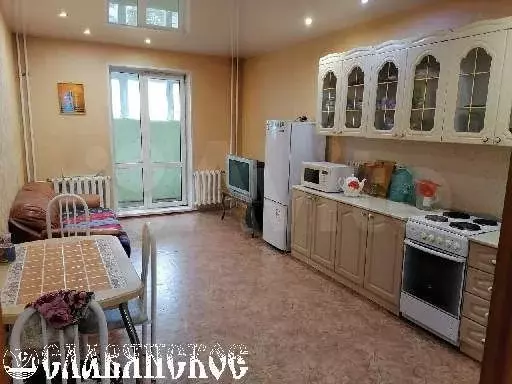 1-к. квартира, 60 м, 3/10 эт. - Фото 0