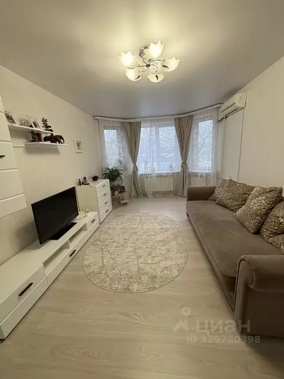 2-к кв. Московская область, Лобня ул. Маяковского, 12 (58.0 м) - Фото 1