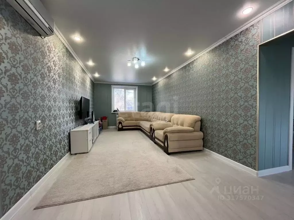 Дом в Калмыкия, Элиста ул. 8 Марта (305 м) - Фото 1