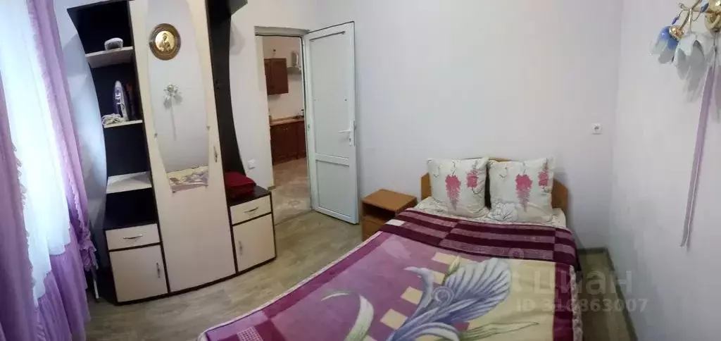 Комната Крым, Алушта городской округ, Партенит пгт ул. Солнечная, 13А - Фото 1