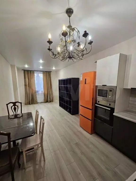1-к. квартира, 40 м, 1/18 эт. - Фото 1