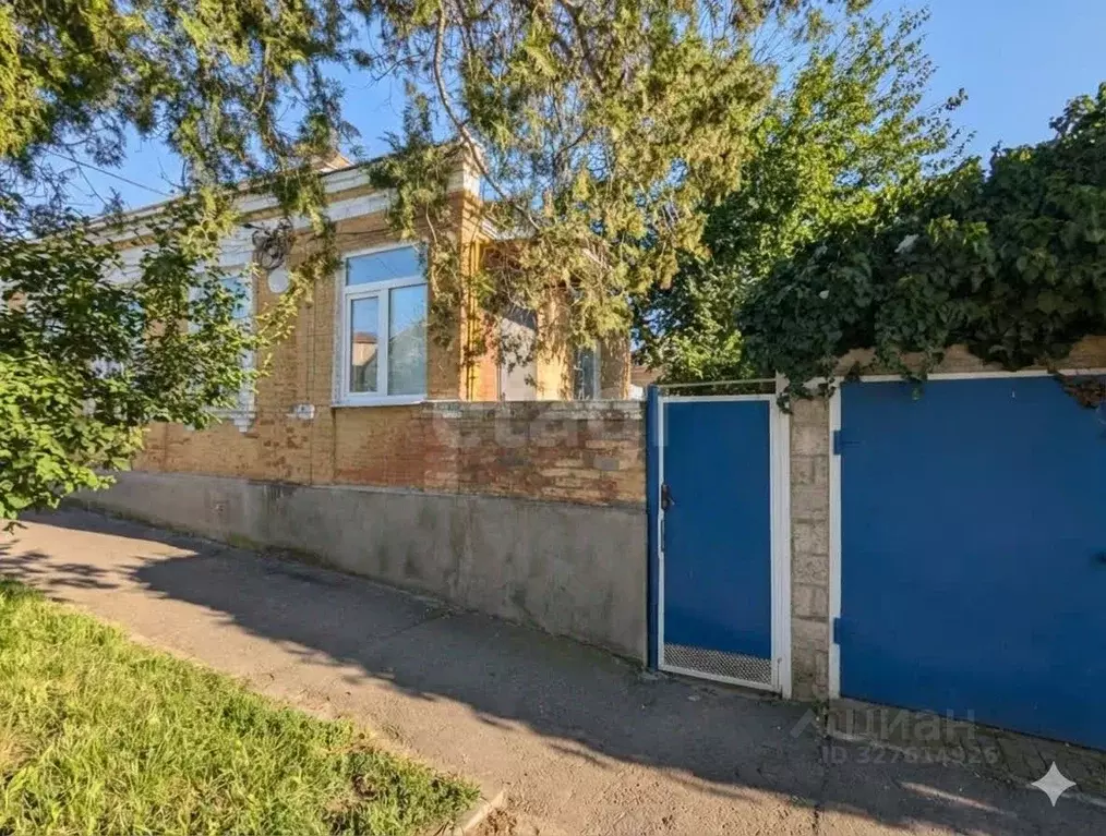 Дом в Краснодарский край, Темрюк ул. Щорса (180 м) - Фото 1